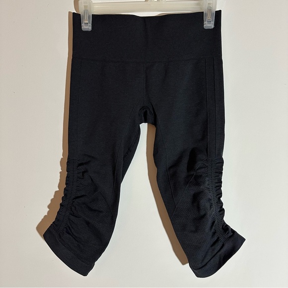 lululemon athletica Pants - lululemon athletica Cropped Black Leggings